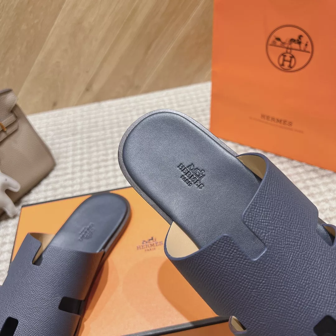 Resilient 4240 Hermes Slippers For Men