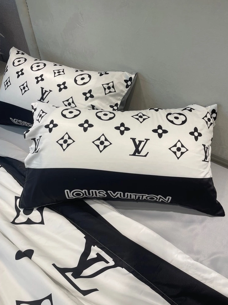 Resilient 4323 Louis Vuitton Bedding