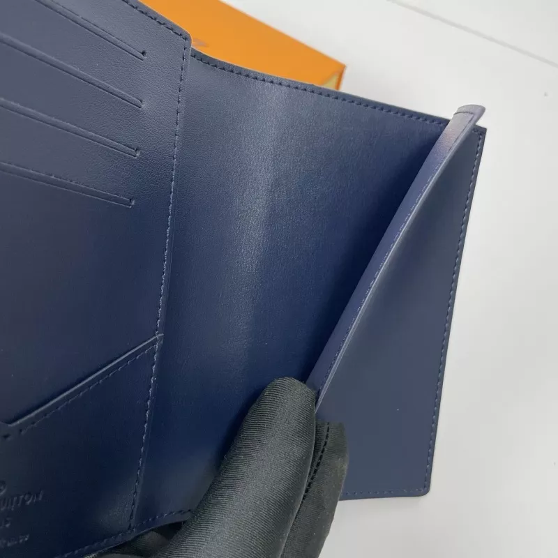 Resilient 4517 Louis Vuitton AAA Quality Card Case