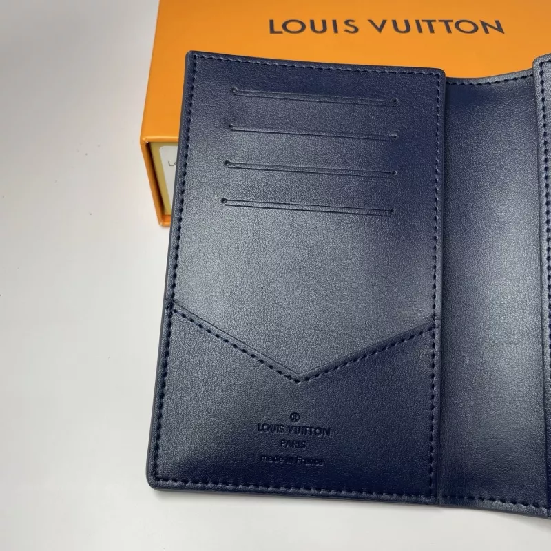 Resilient 4517 Louis Vuitton AAA Quality Card Case