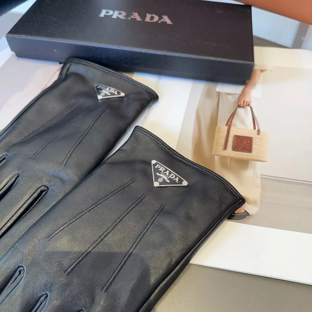 Resilient 4566 Prada Gloves For Men