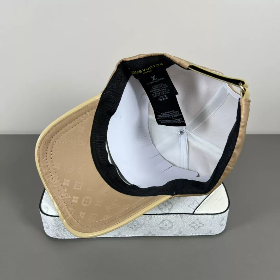 Resilient 4664 Louis Vuitton LV Caps