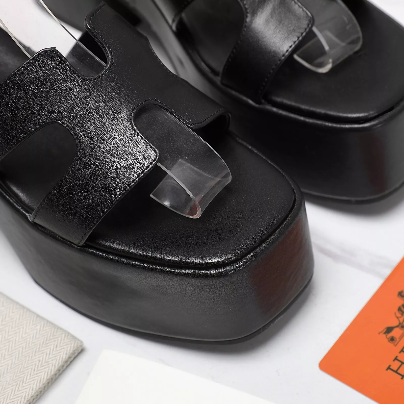 Resilient 4967 Hermes Sandal For Women