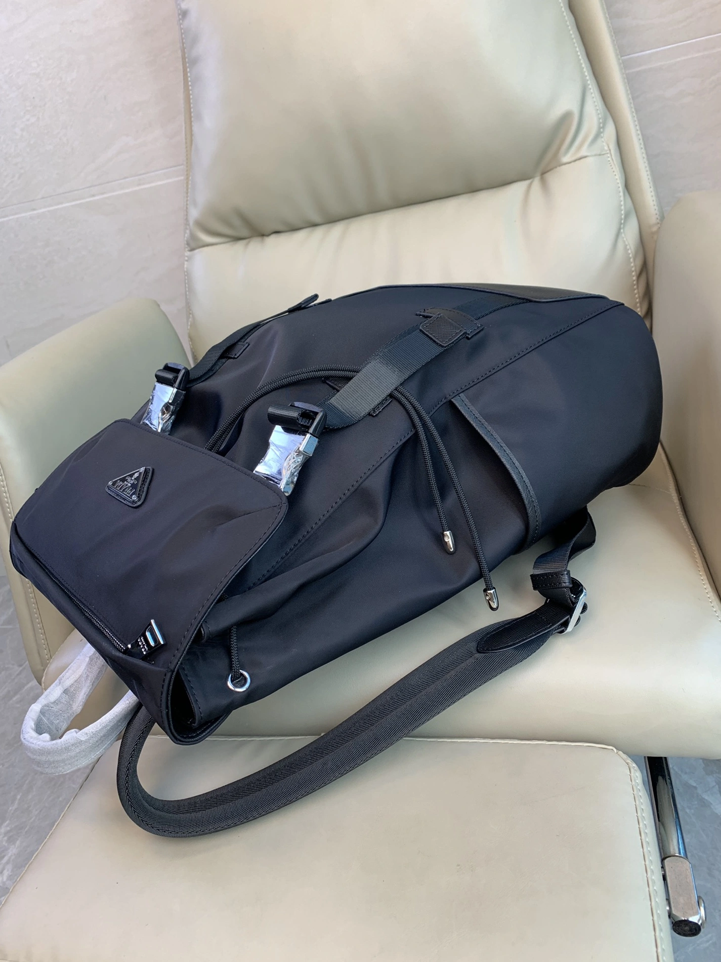 Resilient 5021 Prada AAA Man Backpacks
