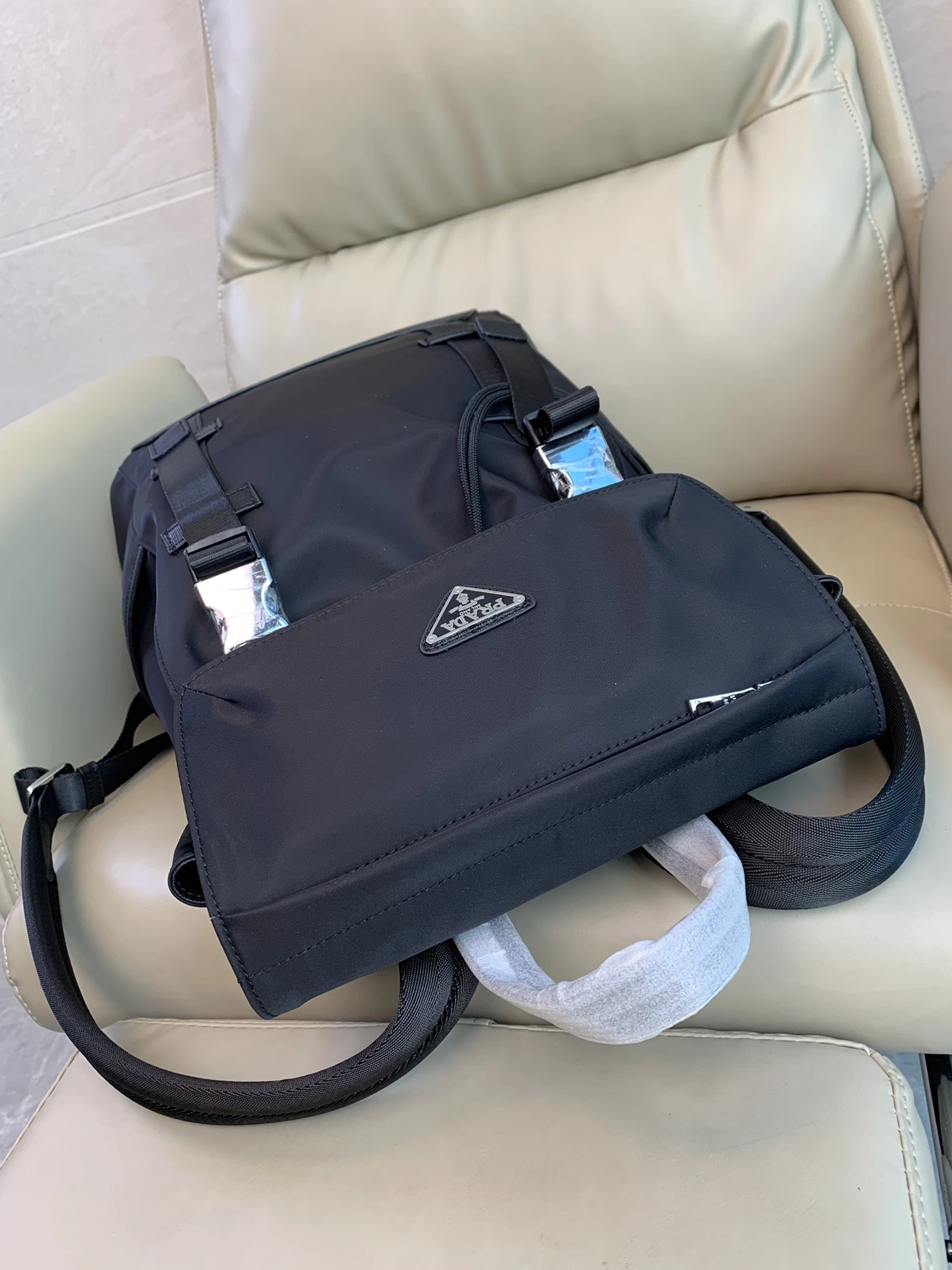 Resilient 5021 Prada AAA Man Backpacks