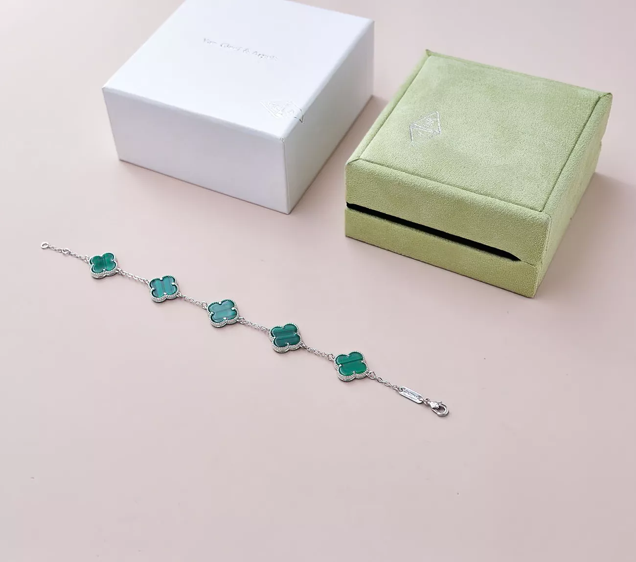 Resilient 5082 Van Cleef & Arpels Bracelets For Women