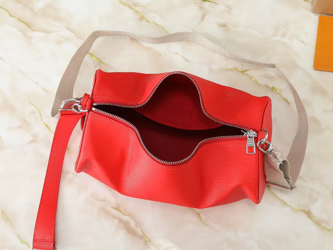 Resilient 5338 Louis Vuitton AAA Quality Messenger Bags For Unisex