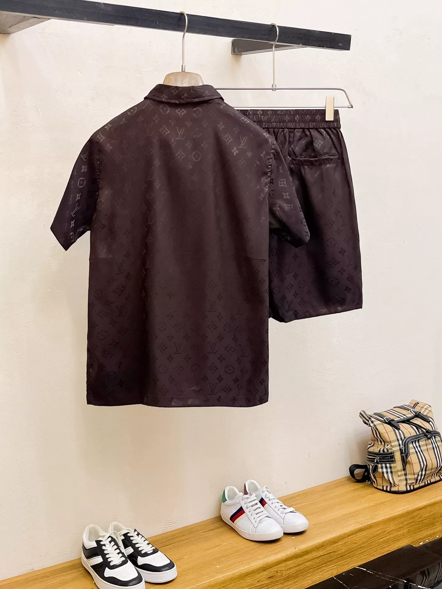 Resilient 5515 Louis Vuitton LV Tracksuits Short Sleeved For Men