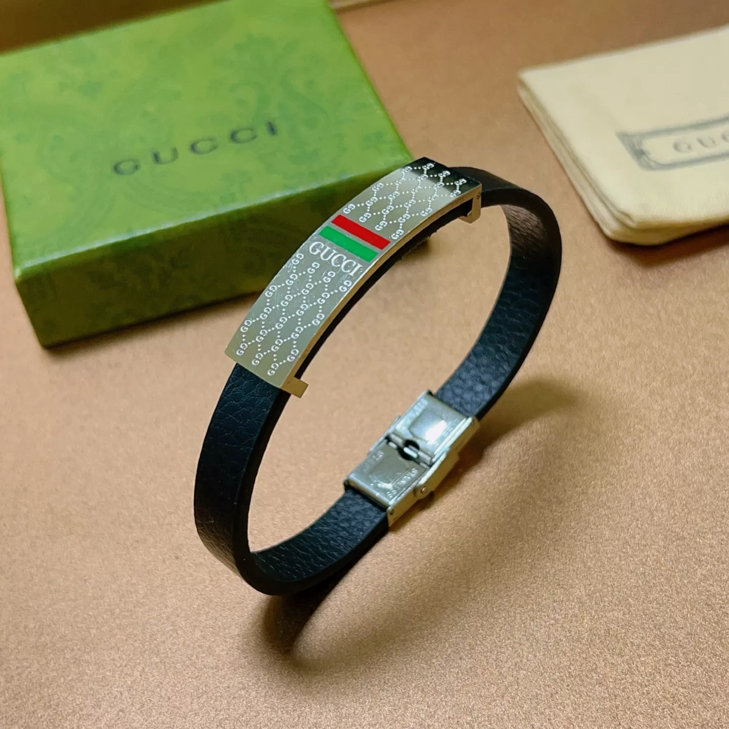 Resilient 5540 Gucci Bracelets