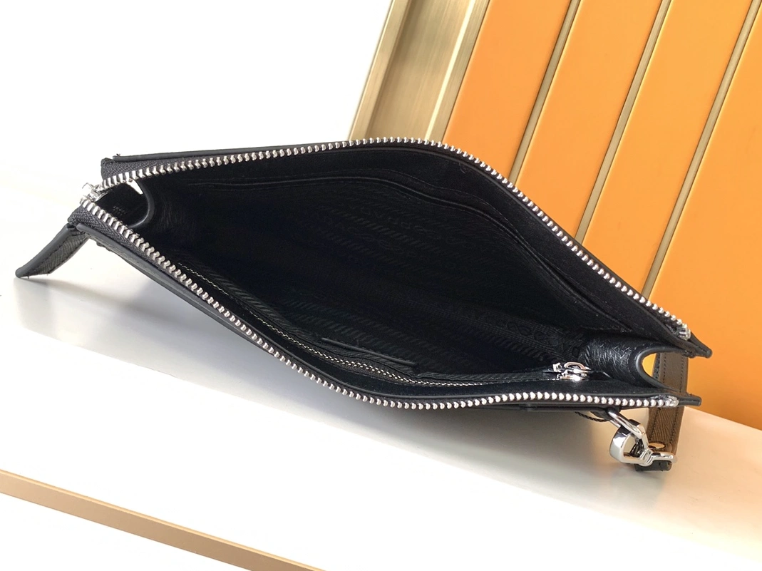 Resilient 5571 Prada AAA Man Wallets