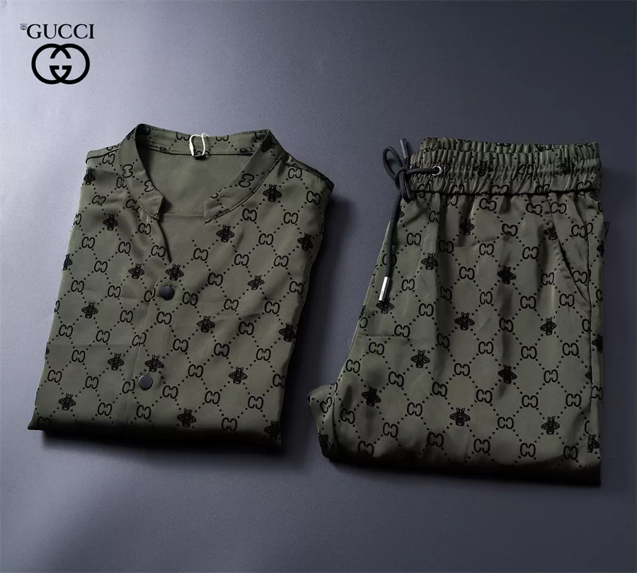 Resilient 5608 Gucci Tracksuits Long Sleeved For Men
