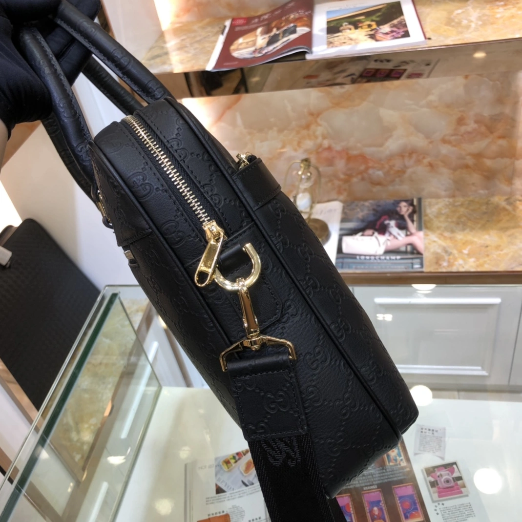 Resilient 5661 Gucci AAA Man Handbags