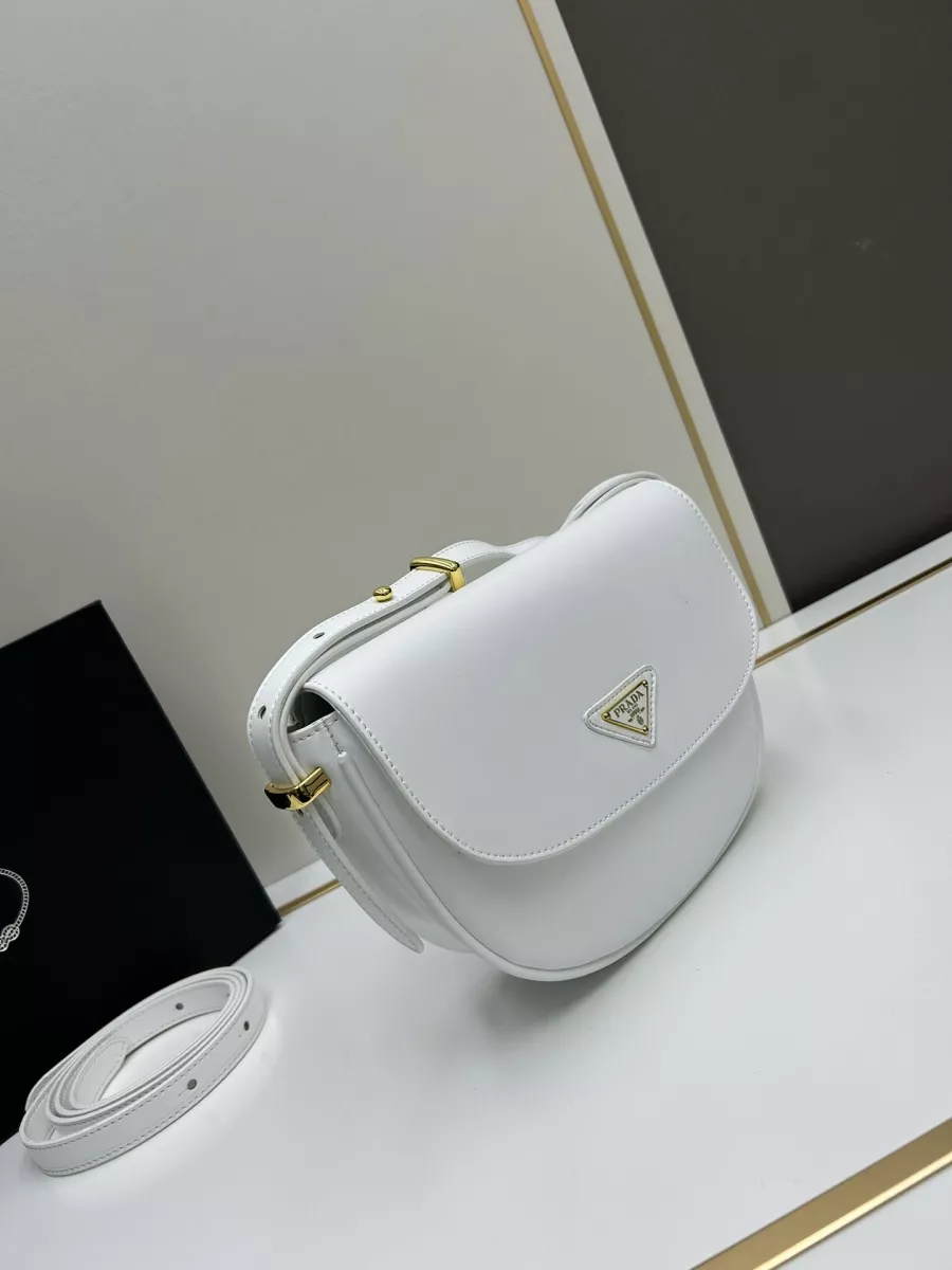Resilient 5800 Prada AAA Quality Messenger Bags For Women