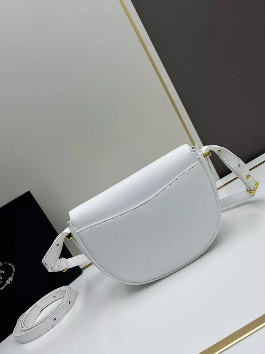Resilient 5800 Prada AAA Quality Messenger Bags For Women