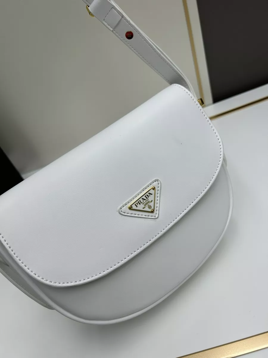 Resilient 5800 Prada AAA Quality Messenger Bags For Women