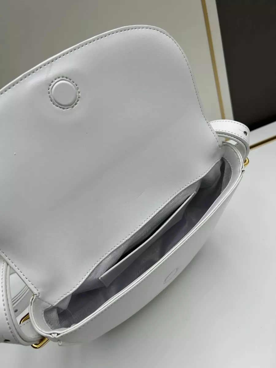 Resilient 5800 Prada AAA Quality Messenger Bags For Women