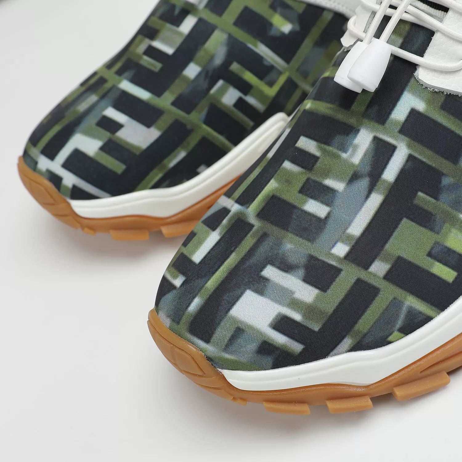 Resilient 5811 Fendi Casual Shoes For Men