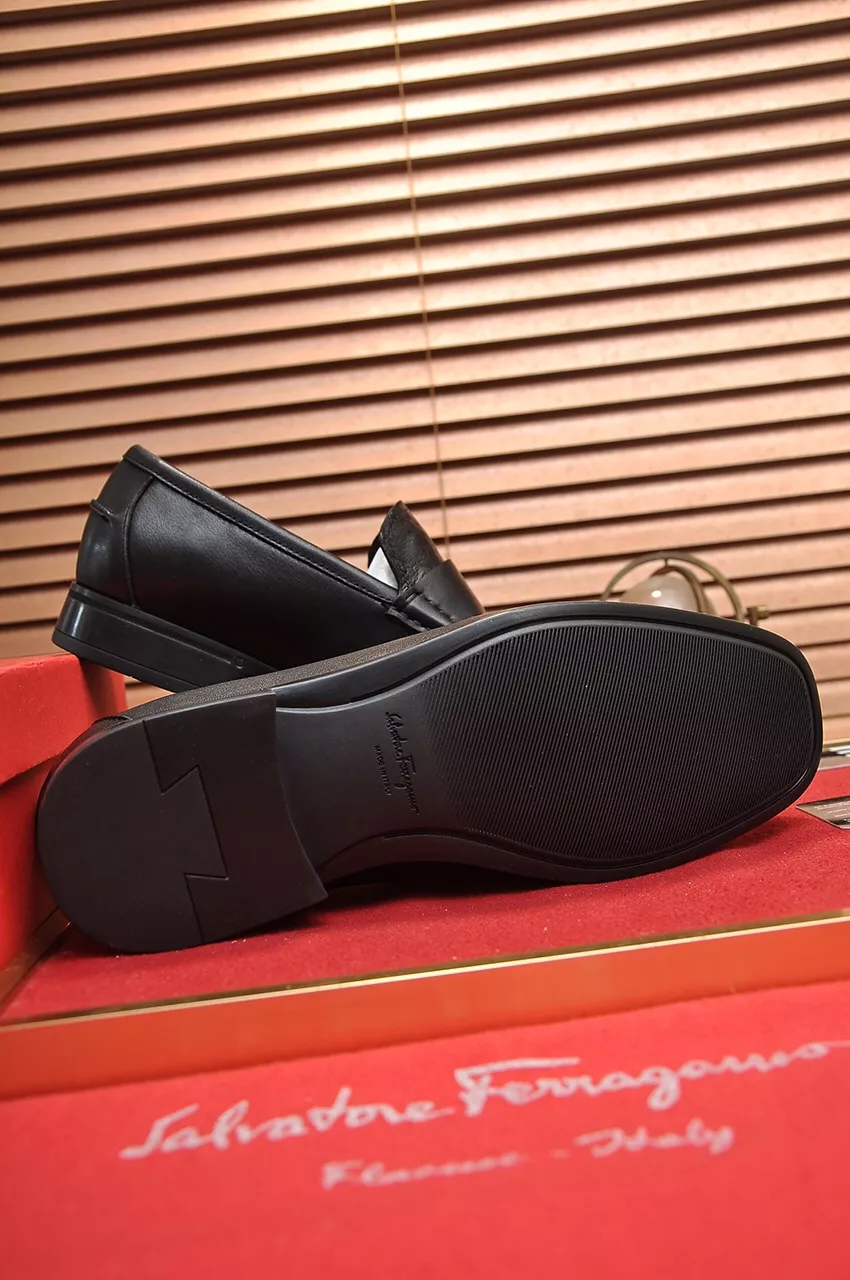 Resilient 6017 Salvatore Ferragamo Leather Shoes For Men