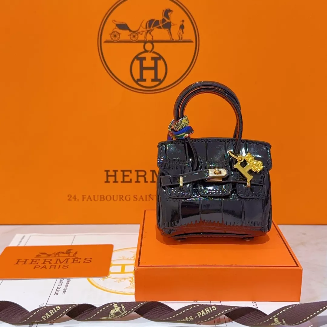 Resilient 606 Hermes Key Holder And Bag Buckle