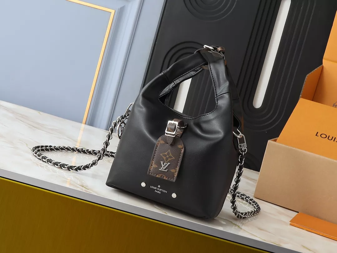 Resilient 6081 Louis Vuitton AAA Quality Handbags For Women