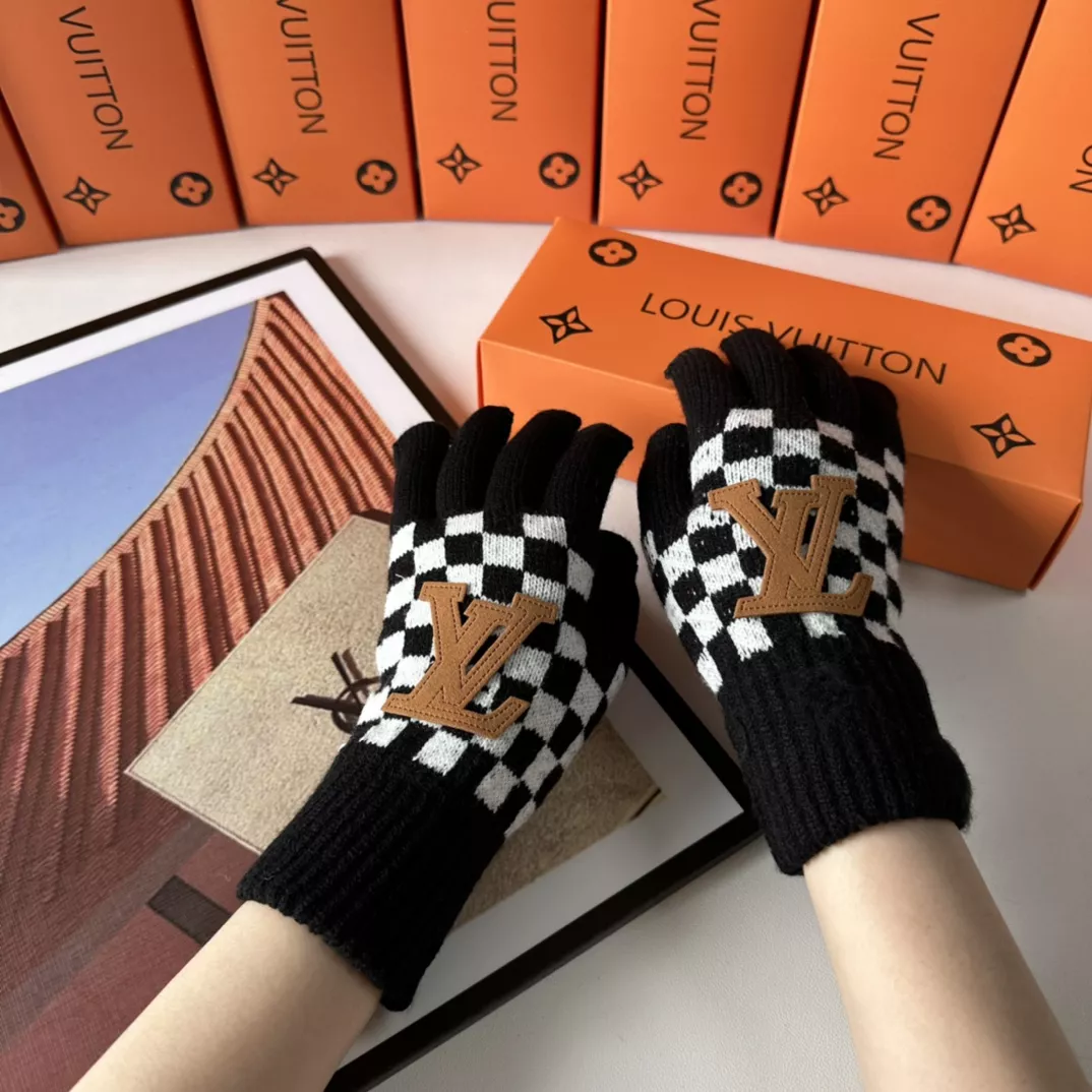 Resilient 6257 Louis Vuitton LV Gloves