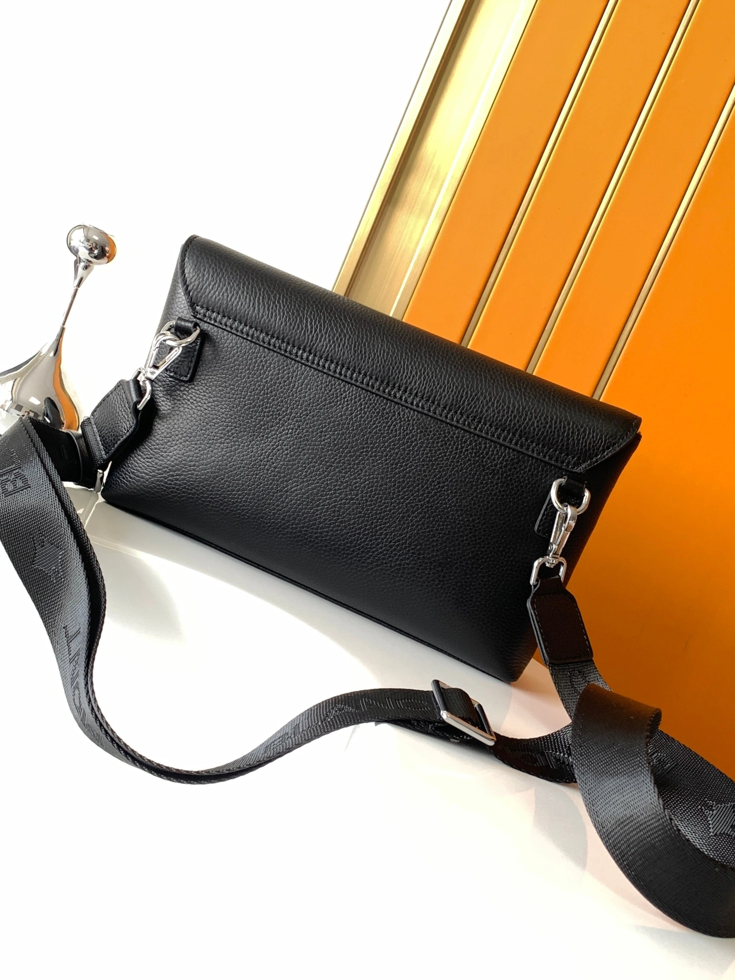 Resilient 632 Mont Blanc AAA Man Messenger Bags