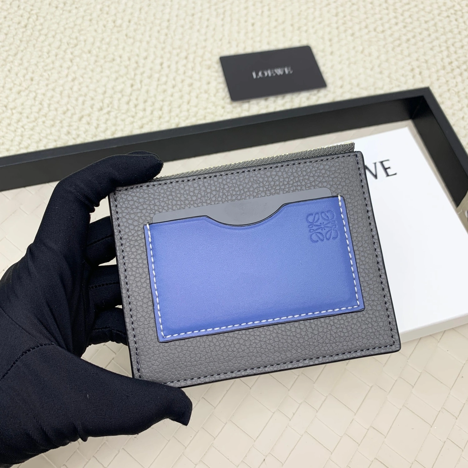 Resilient 6526 LOEWE Card Case