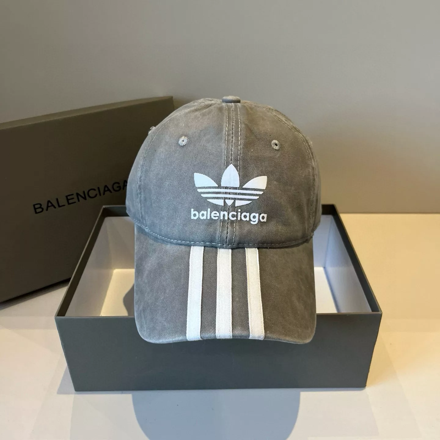 Resilient 6531 Balenciaga Caps