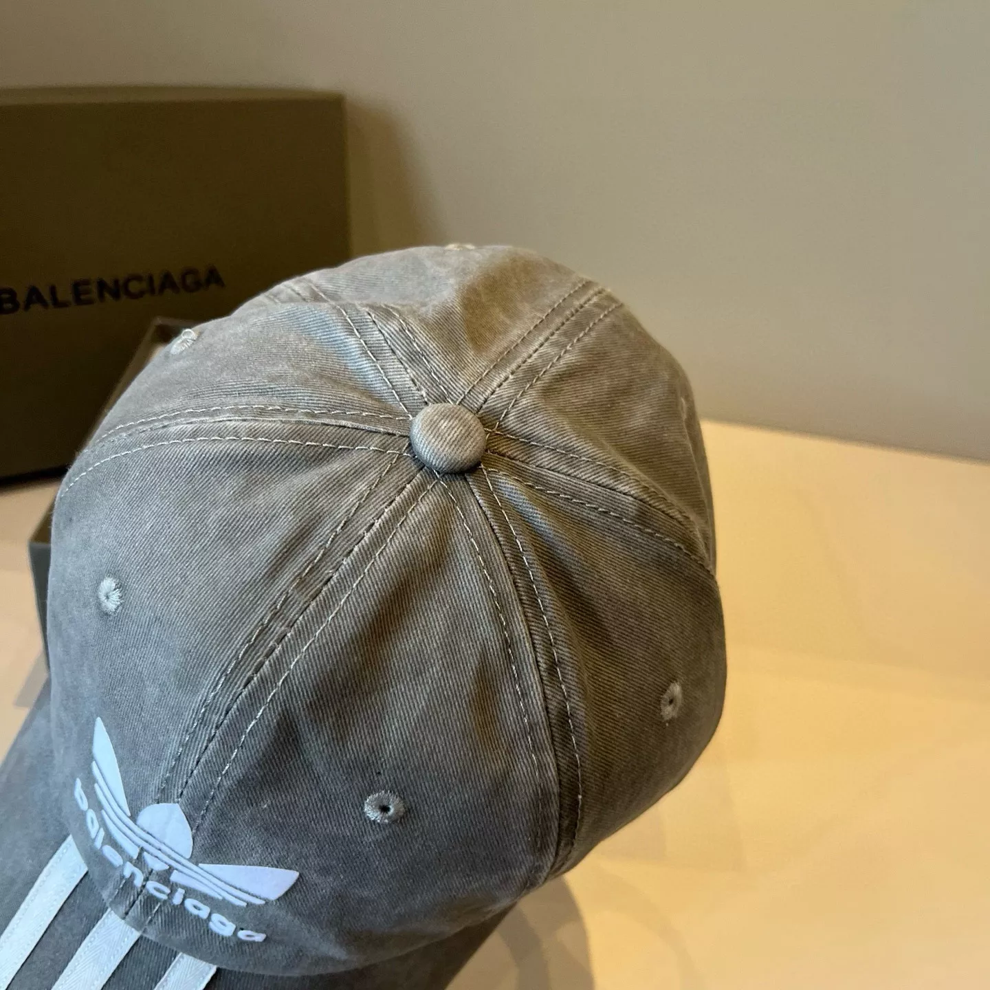 Resilient 6531 Balenciaga Caps