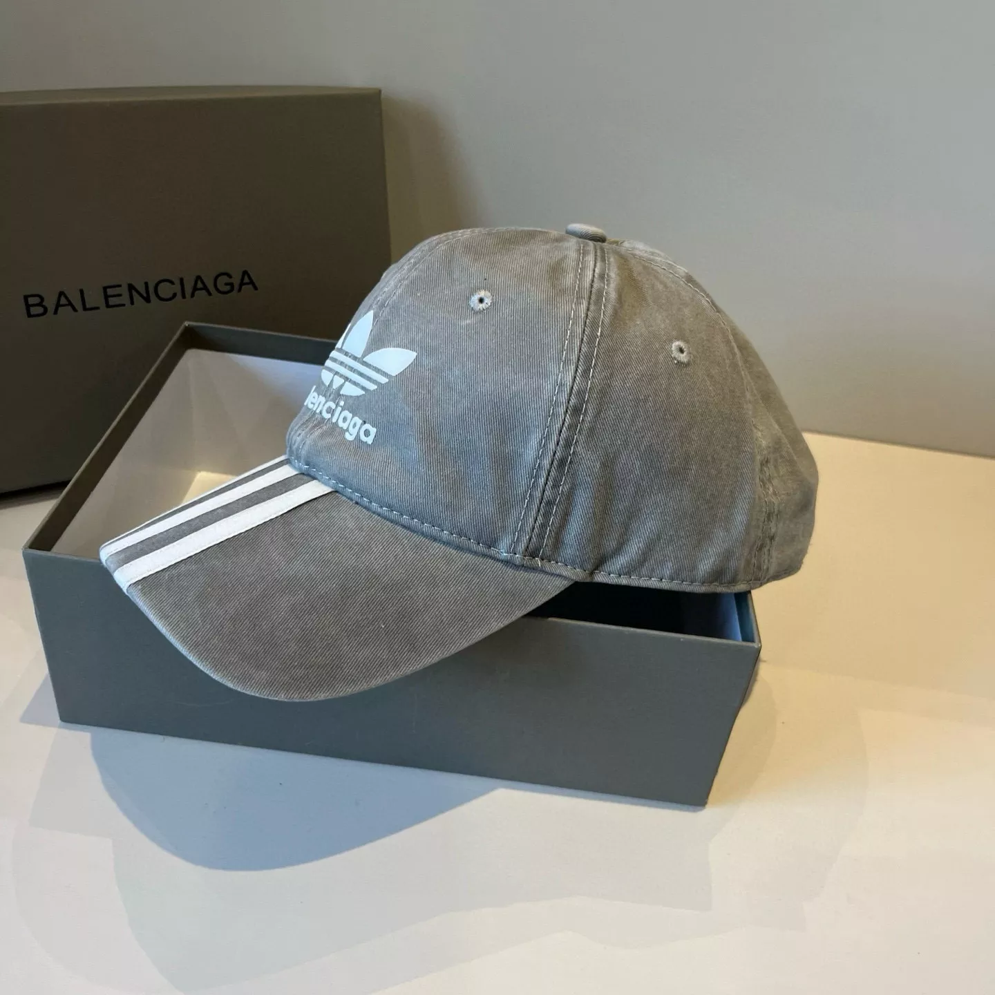 Resilient 6531 Balenciaga Caps