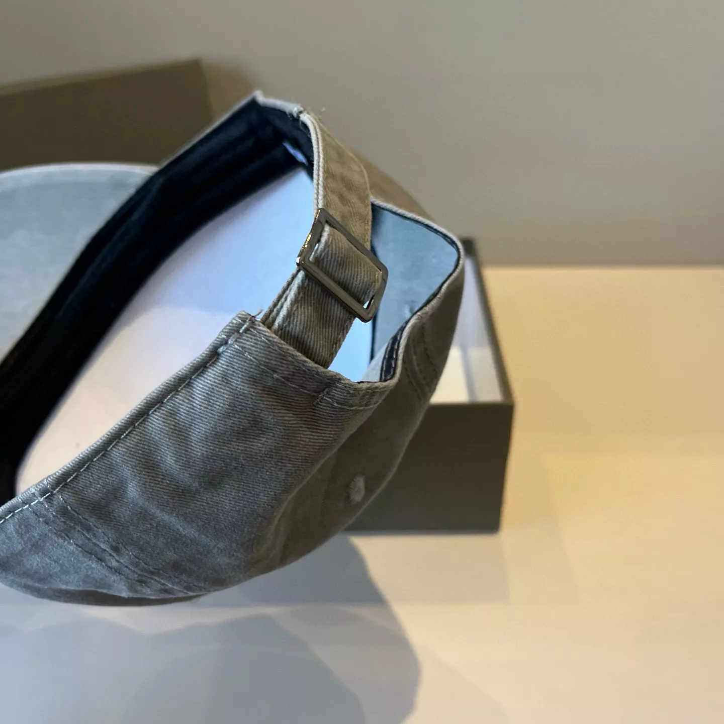 Resilient 6531 Balenciaga Caps