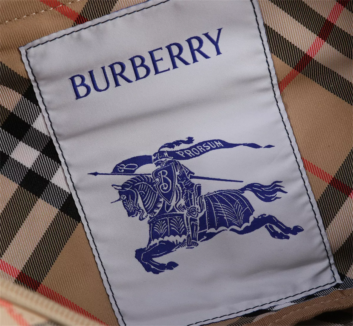 Resilient 6586 Burberry AAA Quality Belt Bags