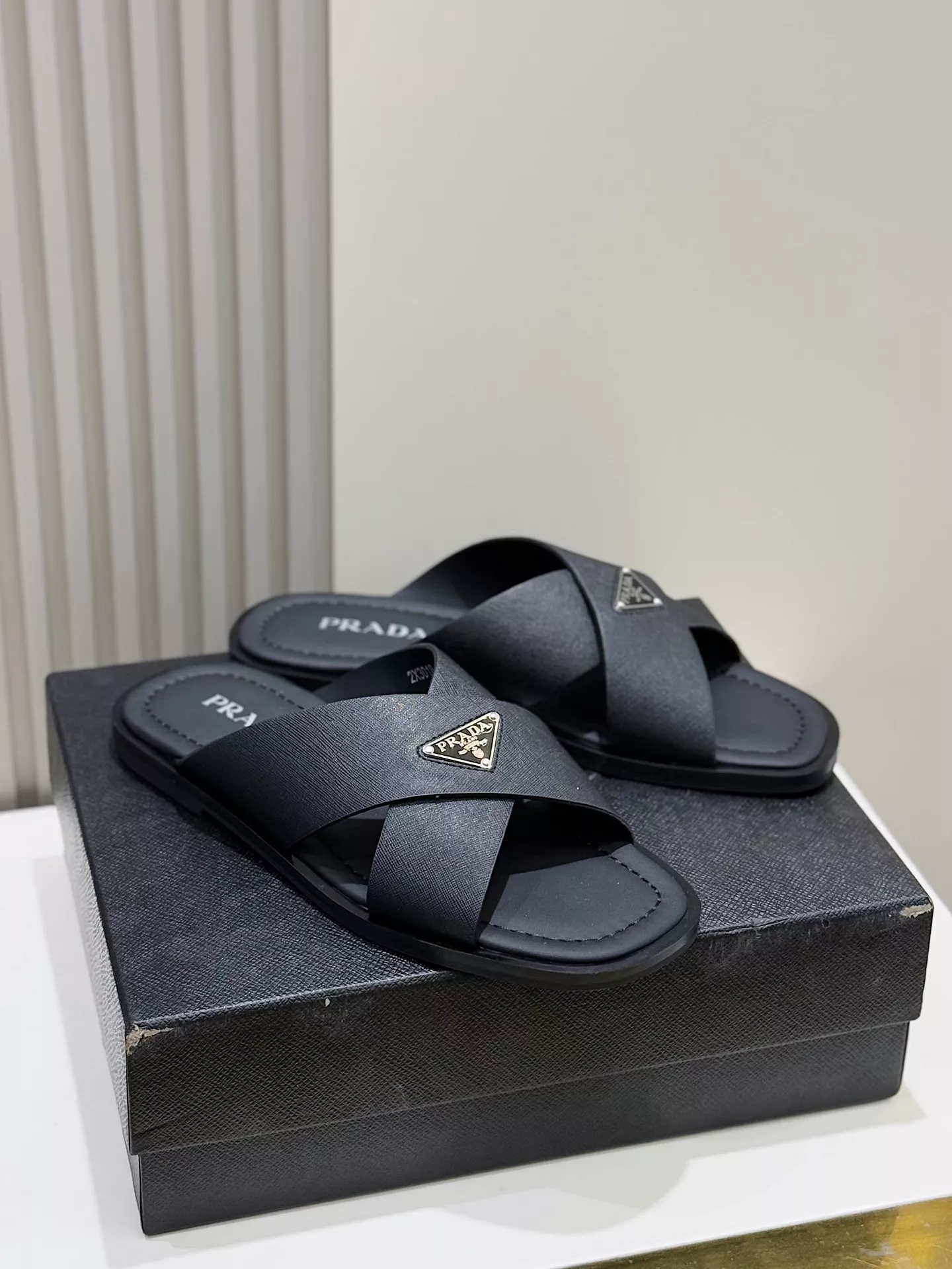 Resilient 6694 Prada Slippers For Men