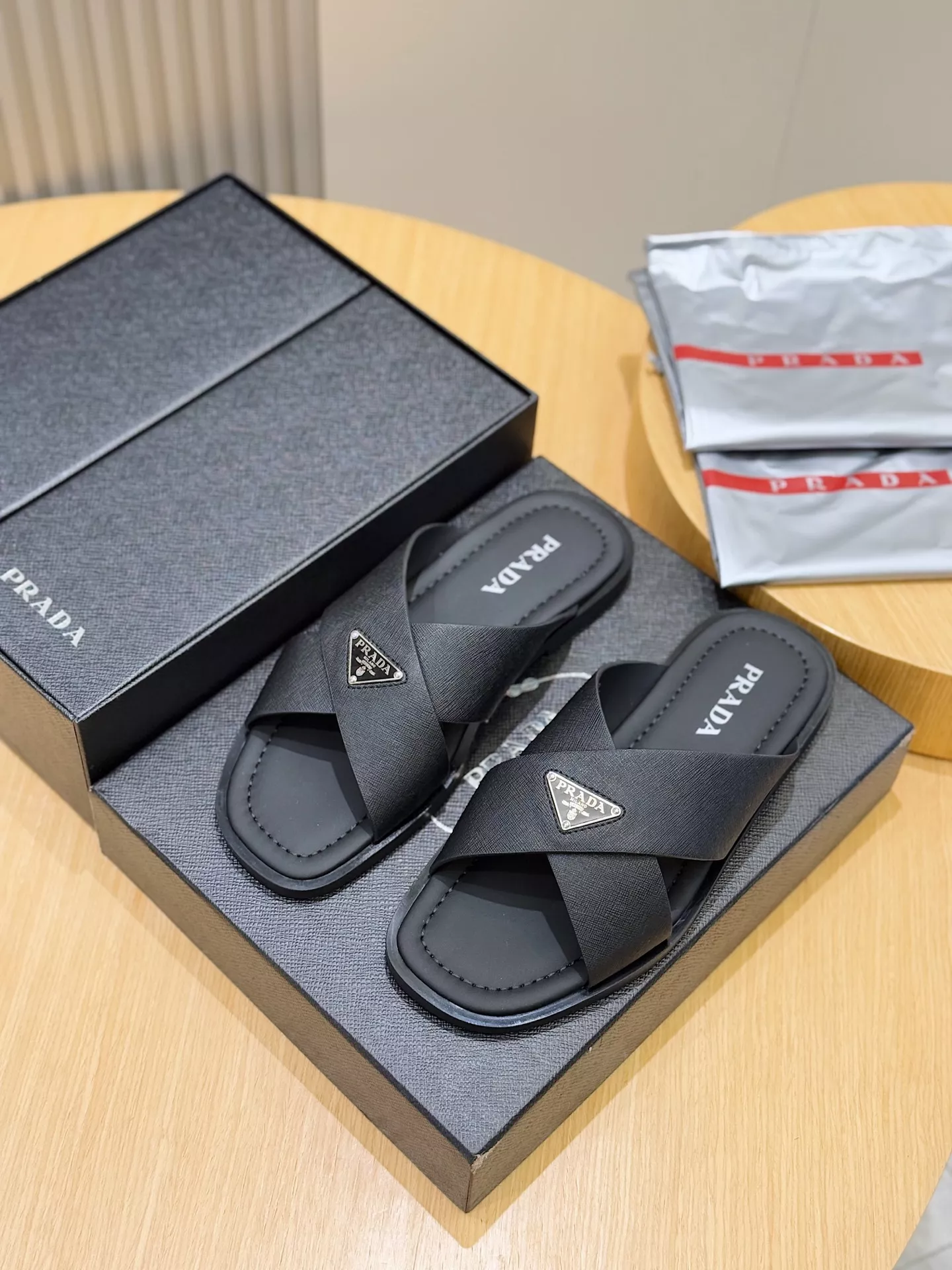 Resilient 6694 Prada Slippers For Men