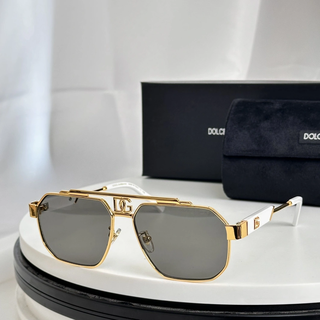 Resilient 6838 Dolce & Gabbana AAA Quality Sunglasses
