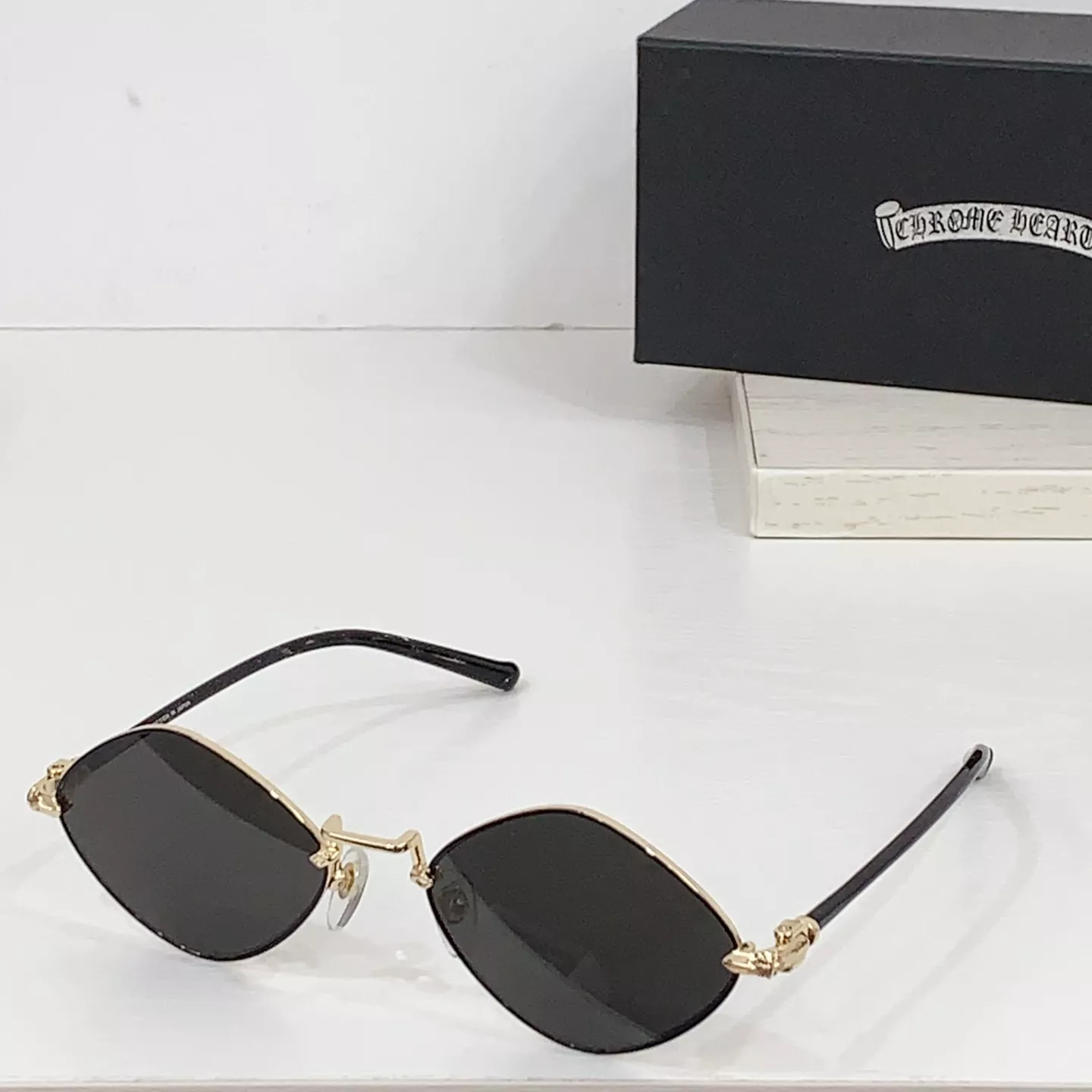 Resilient 6907 Chrome Hearts AAA Quality Sunglasses