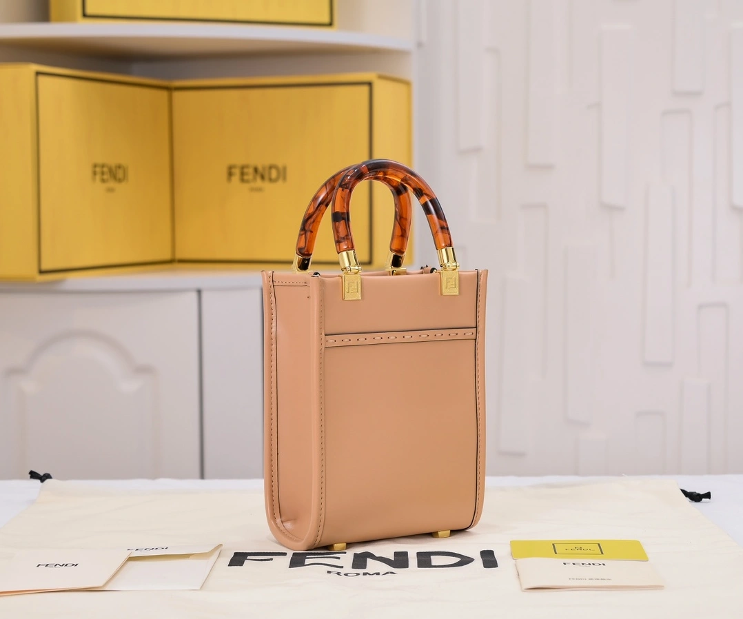 Resilient 6968 Fendi AAA Quality Handbags For Women