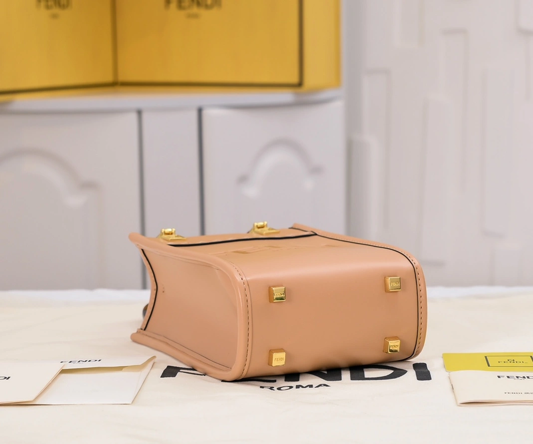 Resilient 6968 Fendi AAA Quality Handbags For Women