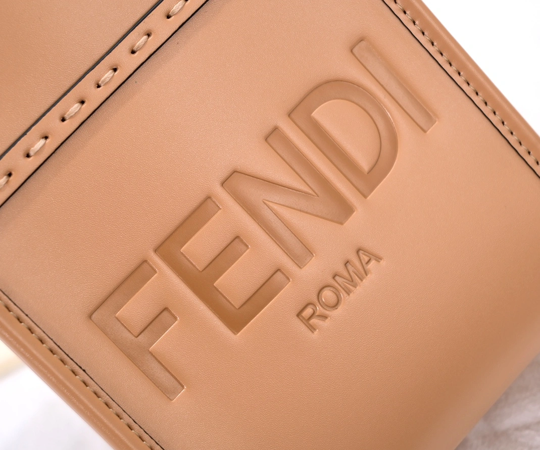 Resilient 6968 Fendi AAA Quality Handbags For Women