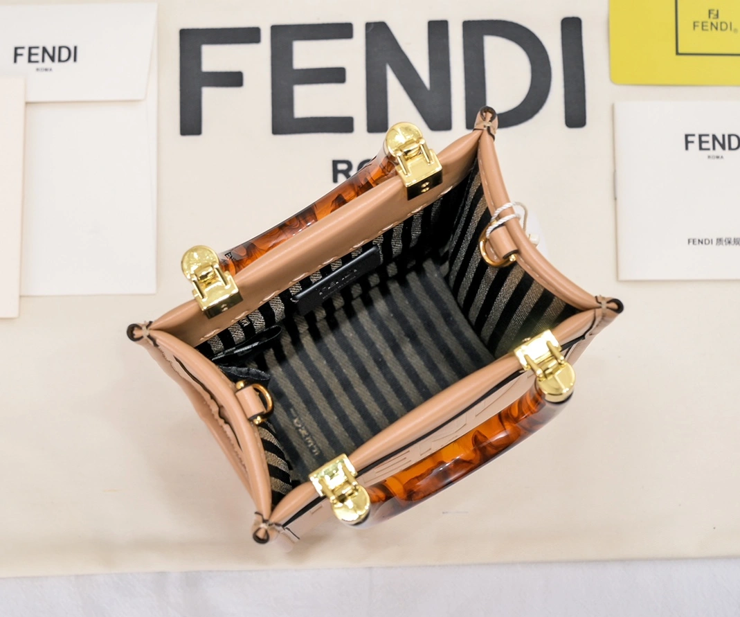 Resilient 6968 Fendi AAA Quality Handbags For Women