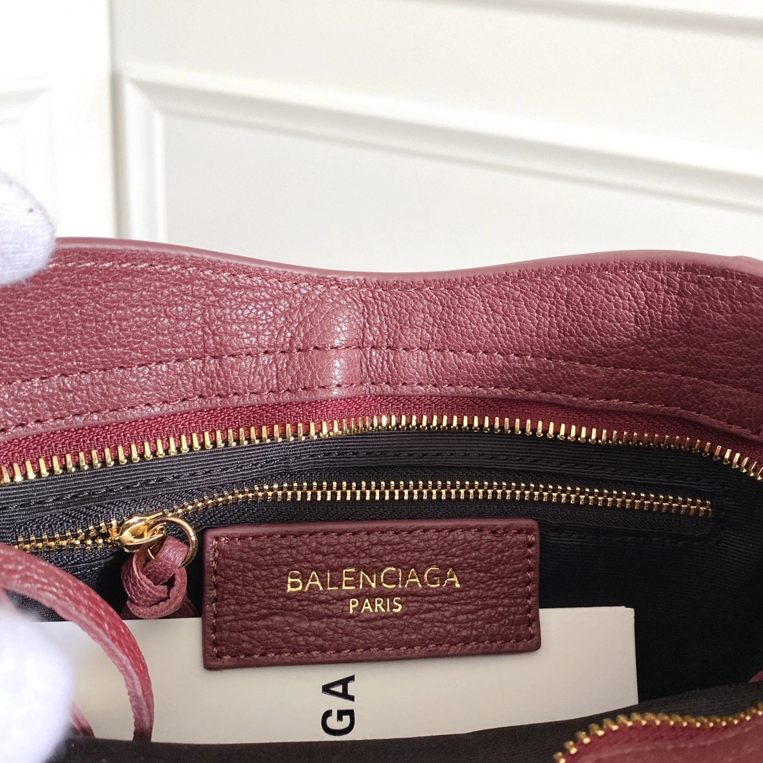 Resilient 7012 Balenciaga AAA Quality Handbags For Women