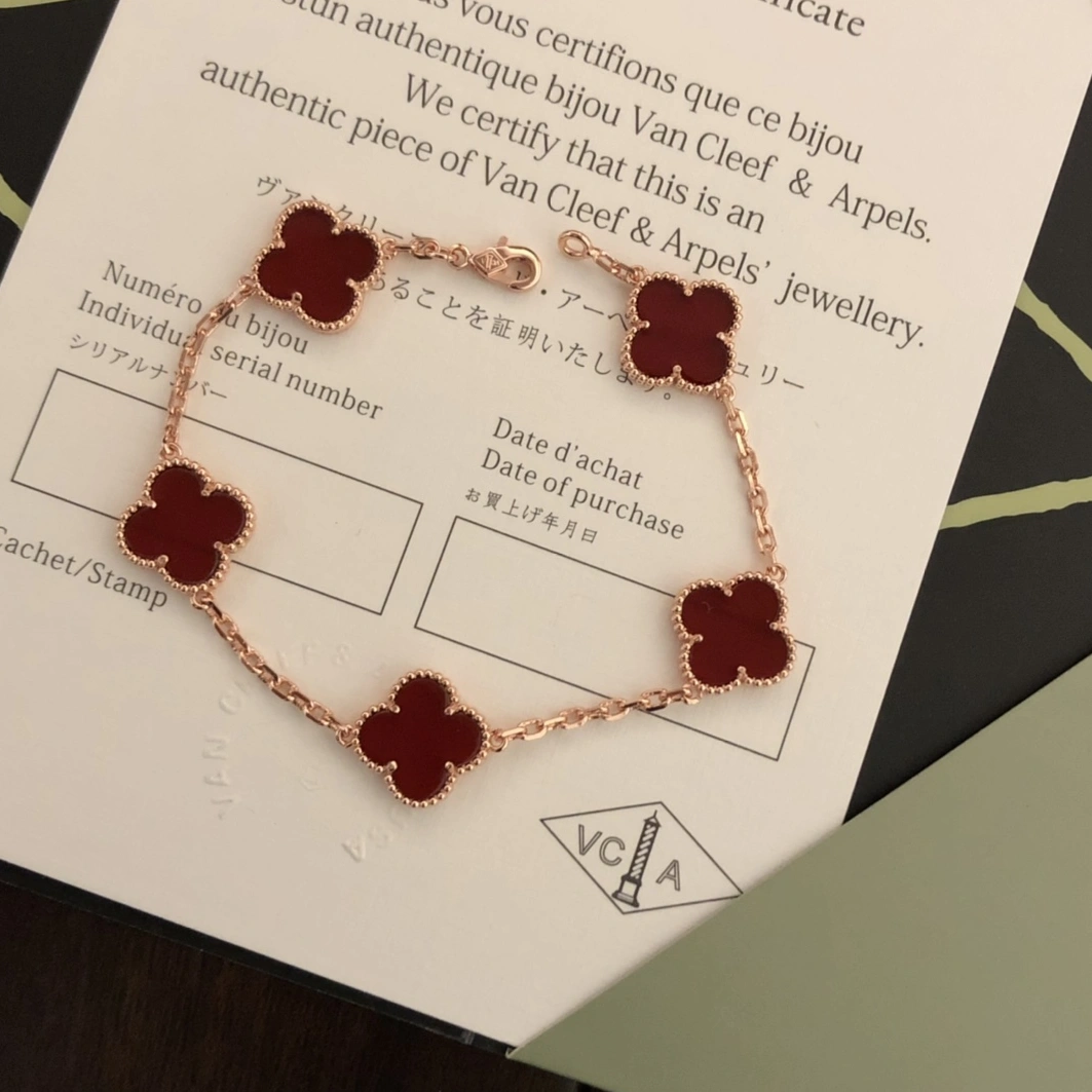 Resilient 7241 Van Cleef & Arpels Bracelets For Women