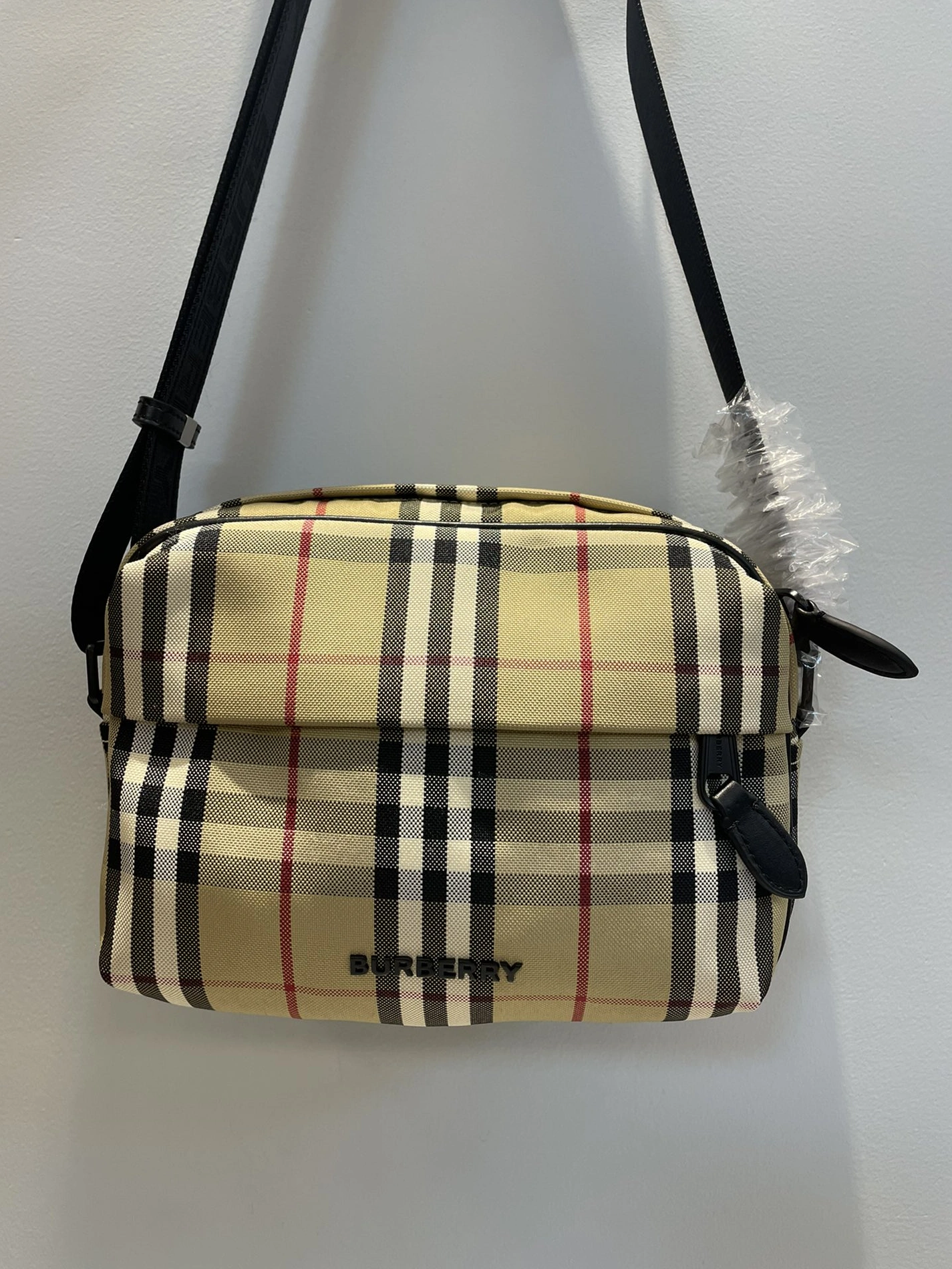 Resilient 7435 Burberry AAA Man Messenger Bags