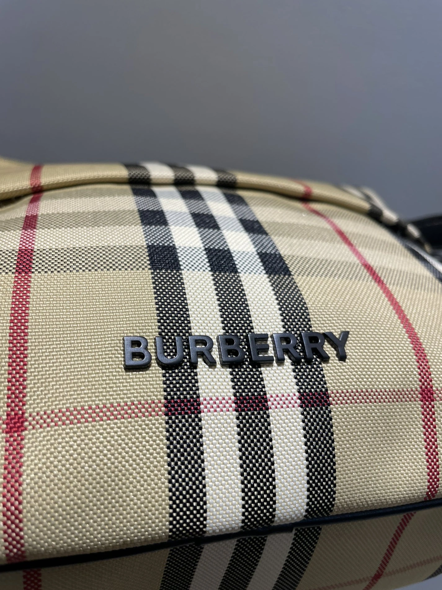 Resilient 7435 Burberry AAA Man Messenger Bags