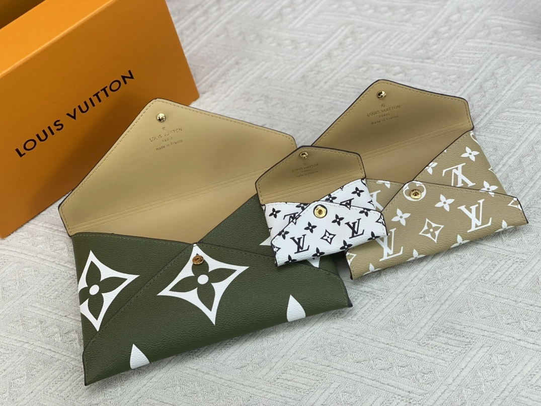 Resilient 7558 Louis Vuitton AAA Quality Wallets For Women