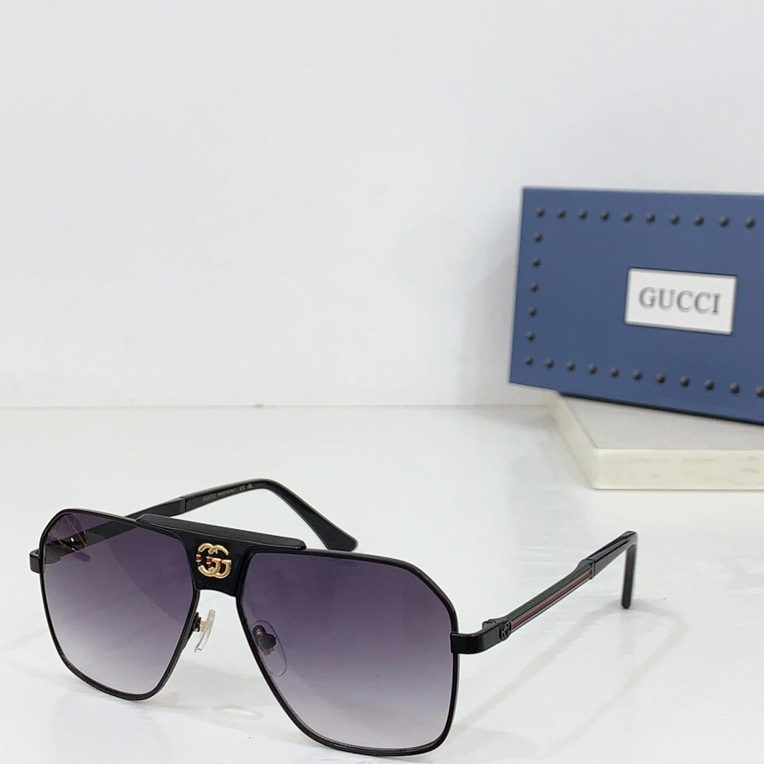 Resilient 7561 Gucci AAA Quality Sunglasses