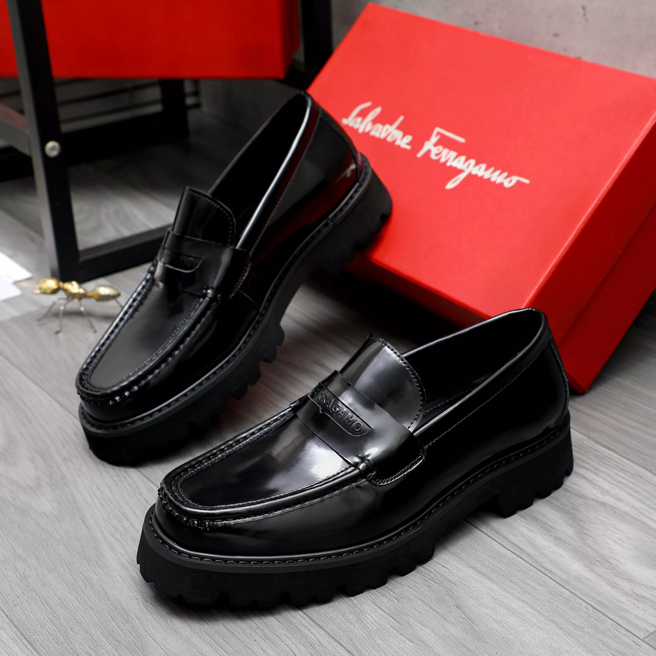 Resilient 7635 Salvatore Ferragamo Leather Shoes For Men