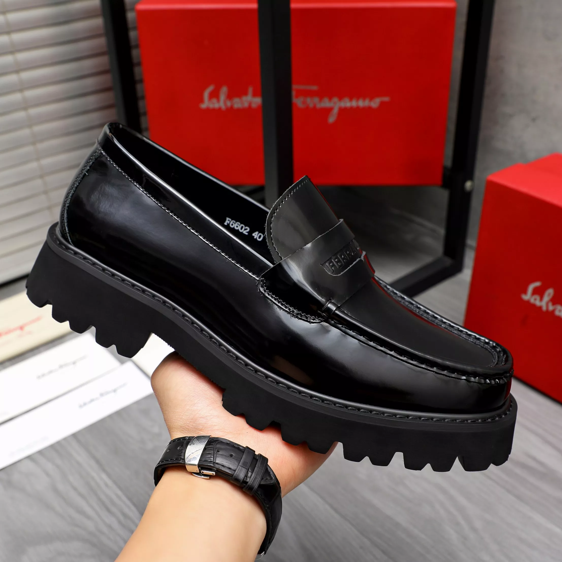 Resilient 7635 Salvatore Ferragamo Leather Shoes For Men