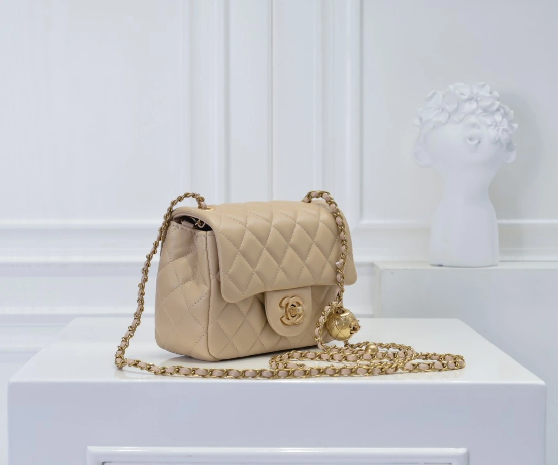 Resilient 7764 Chanel AAA Quality Messenger Bags For Women