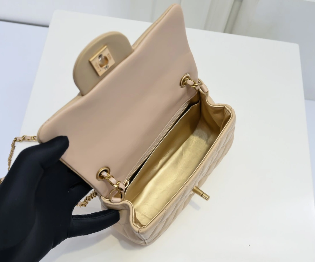 Resilient 7764 Chanel AAA Quality Messenger Bags For Women